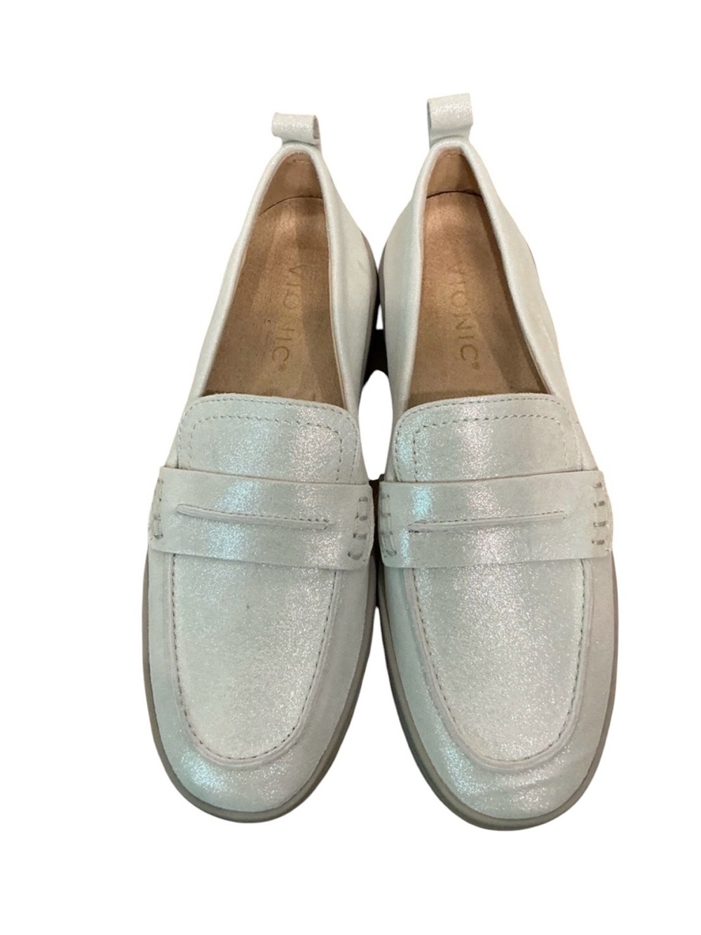 Vionic Women's Light Silver Shimmer Penny Loafers. Sz 7